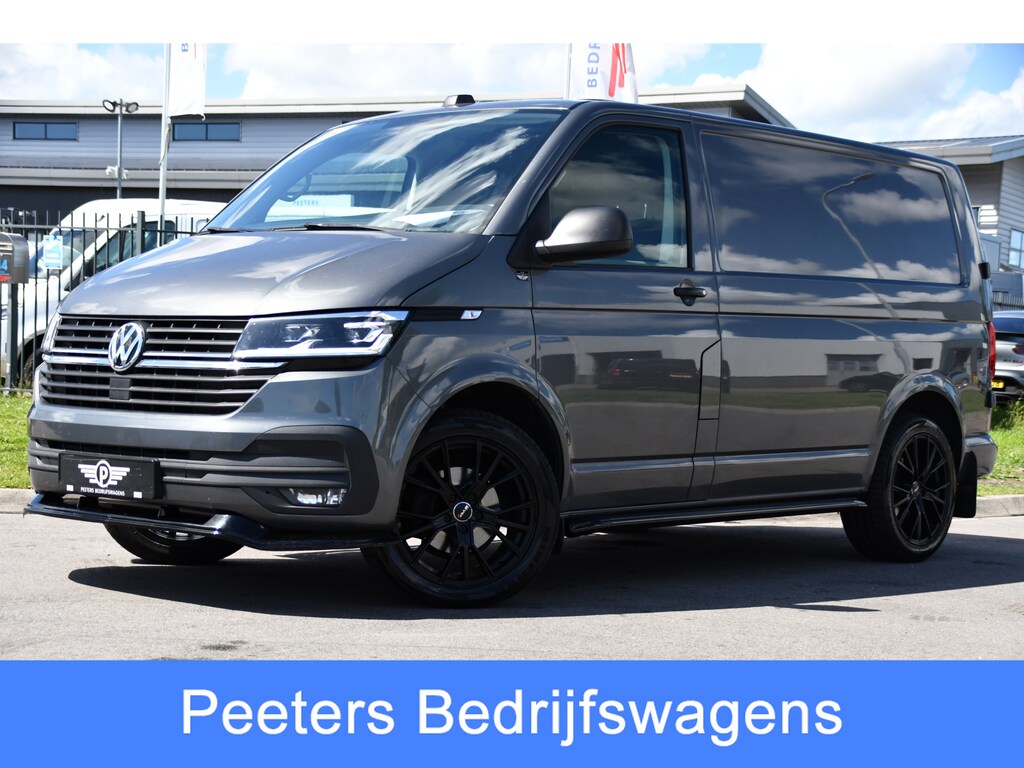Volkswagen Transporter 2.0 TDI L1H1 30 Bulli Edition Adaptieve Cruise, Camera, Carplay, LED, Stoelverwarming, Standkachel, 150pk, Trekhaak, Uniek!