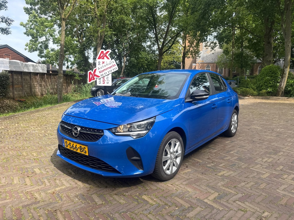 Opel Corsa 1.2 Edition Carplay/LMV/PDC OPC blauw. Wij zijn altijd de goedkoopste met de beste Vakgarage BOVAG service.