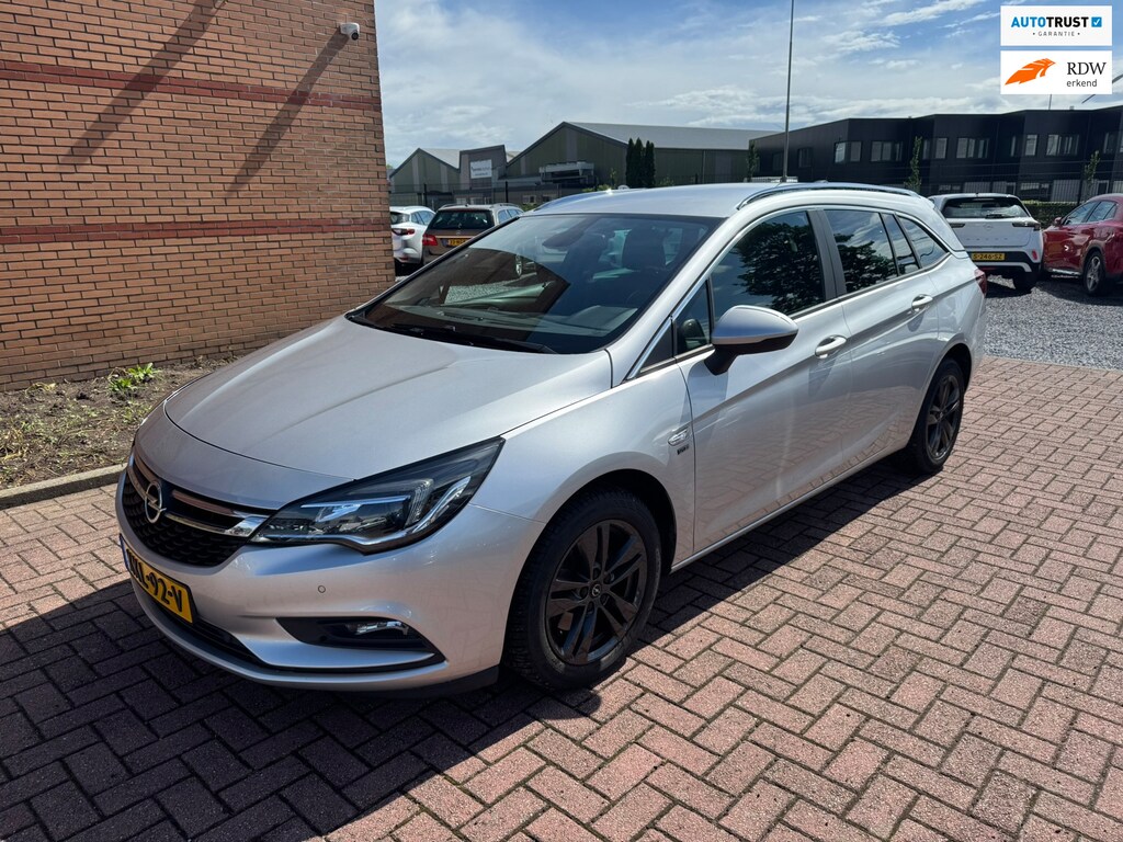 Opel Astra SPORTS TOURER 1.6 CDTI Business Executive, Euro 6, Automaat, Apple Carplay, PDC V+A, Sport stoelen,