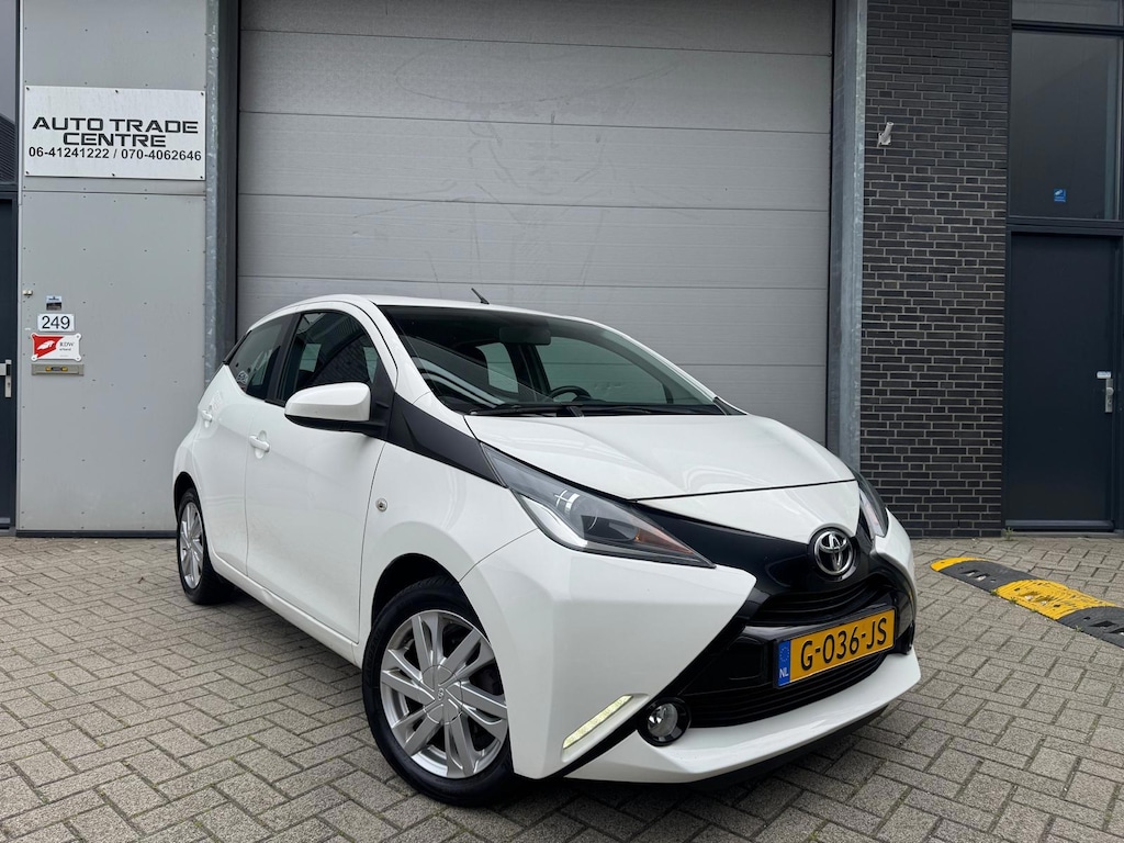 Toyota Aygo 1.0 VVT-i x-cite [Achteruitrijcamera | Carplay | Airco | Volledig OH]
