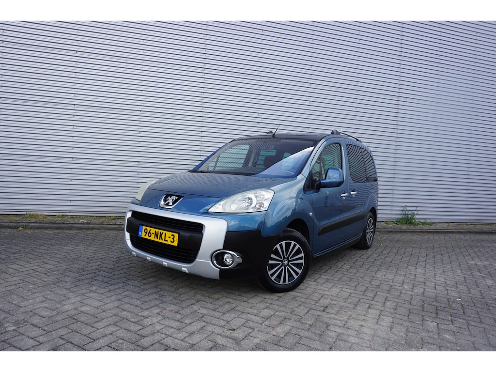 Peugeot Partner Tepee 1.6 Outdoor Climate / Pano / Parkeers. / Dubbele schuifdeur / Trekhaak / Elektr. ramen / NAP