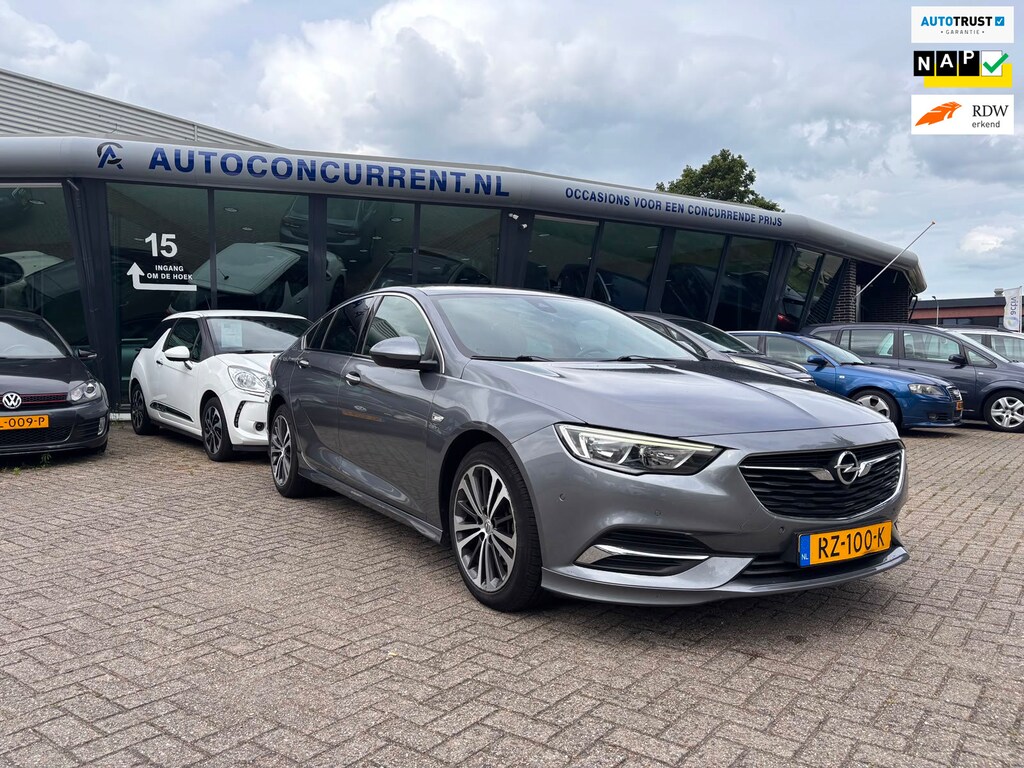 Opel Insignia Grand Sport 1.6 CDTI Business Executive, Stuur en stoelverw, Carplay, Inruil mogelijk.