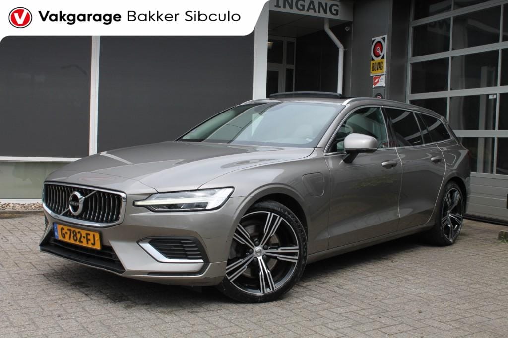 Volvo V60 2.0 T8 Twin Engine AWD Inscription PANORAMADAK LEER 19 INCH