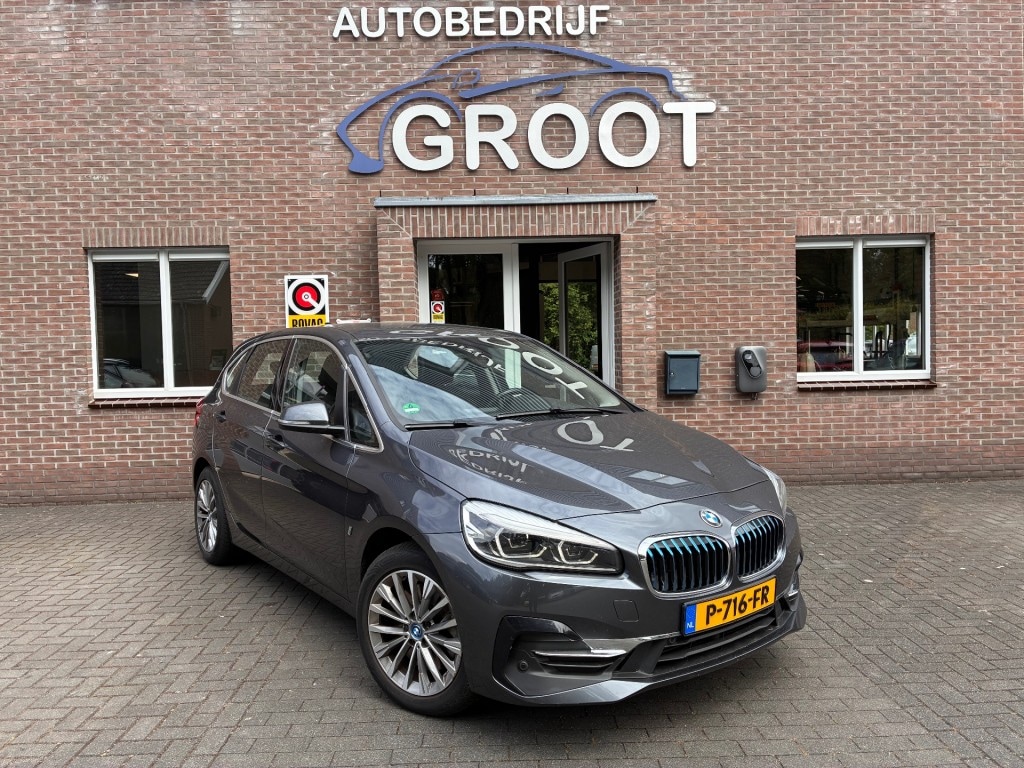 BMW 2-Serie 225XE High Executive! TREKHAAK/LEER/CAMERA