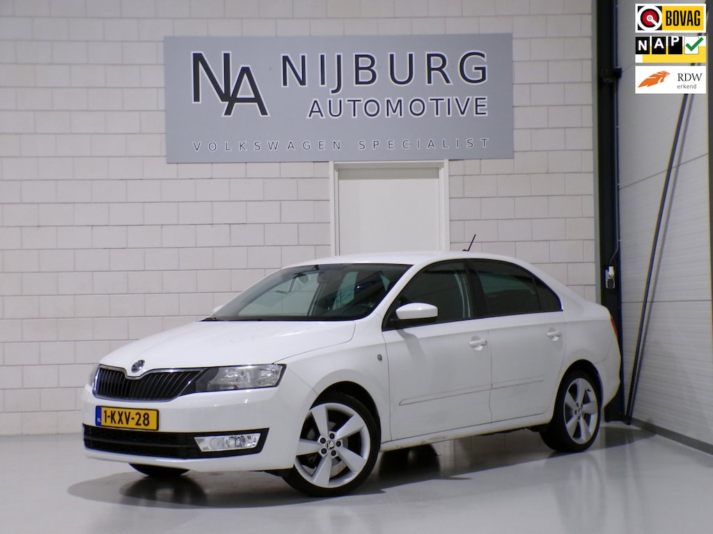 Skoda Rapid 1.2 TSI Elegance Businessline "Origineel NL!" Trekhaak Apple-carplay Android-auto Parkeersensoren RS-Stoelen Garantie