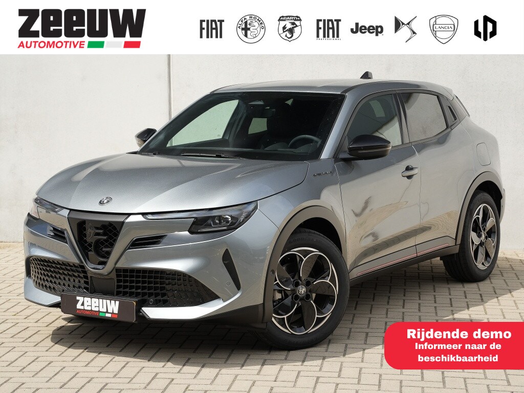 Alfa Romeo Junior Elettrica Speciale 54 kWh | Techno Pack | Navi | Camera | 18"