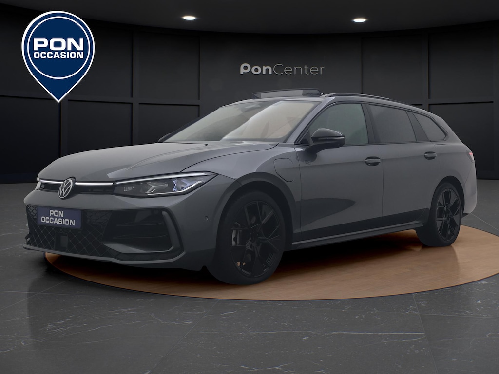 Volkswagen Passat Variant 1.5 eHybrid R-Line | Pano dak | Harman Kardon | 19" | Head up Display | Elek Achterklep |