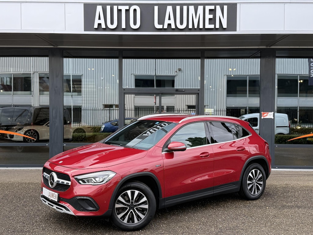 Mercedes-Benz GLA 250 e Business Luxury Limited Plug In Hybrid Automaat Widescreen Camera Trekhaak ACC Stuurhulp