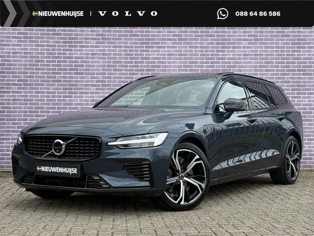 Volvo V60 2.0 T6 Plug-in hybrid AWD Ultra Dark | Sportstoelen|  SOH 100%| Schuif-/Kantel dak | Full-LED | Adaptieve Cruise Control | Head-Up Display | Stoelverwarming Voor en Achter | 19" | Getint Glas | Harman Kardon Audio | BLIS |