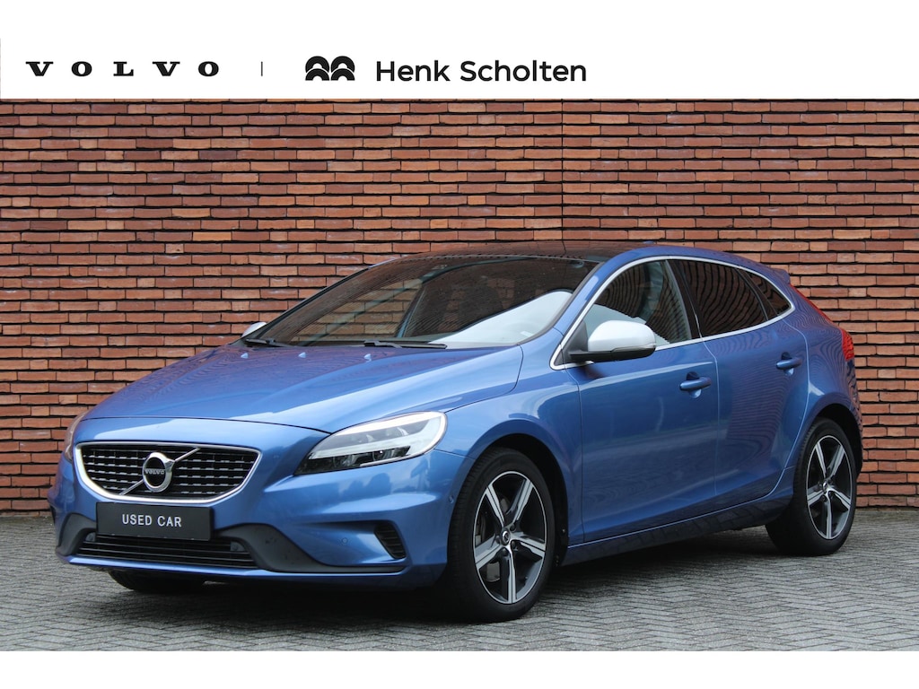 Volvo V40 T4 Business Sport | Luxury Line | Panoramadak | Lederen Bekleding | Verwarmbare Voorstoelen | Parkeercamera | Standkachel | 17'' Lichtmetalen Velgen | Cruise Control | Navigatie | Bluetooth Telefonie & Multimedia