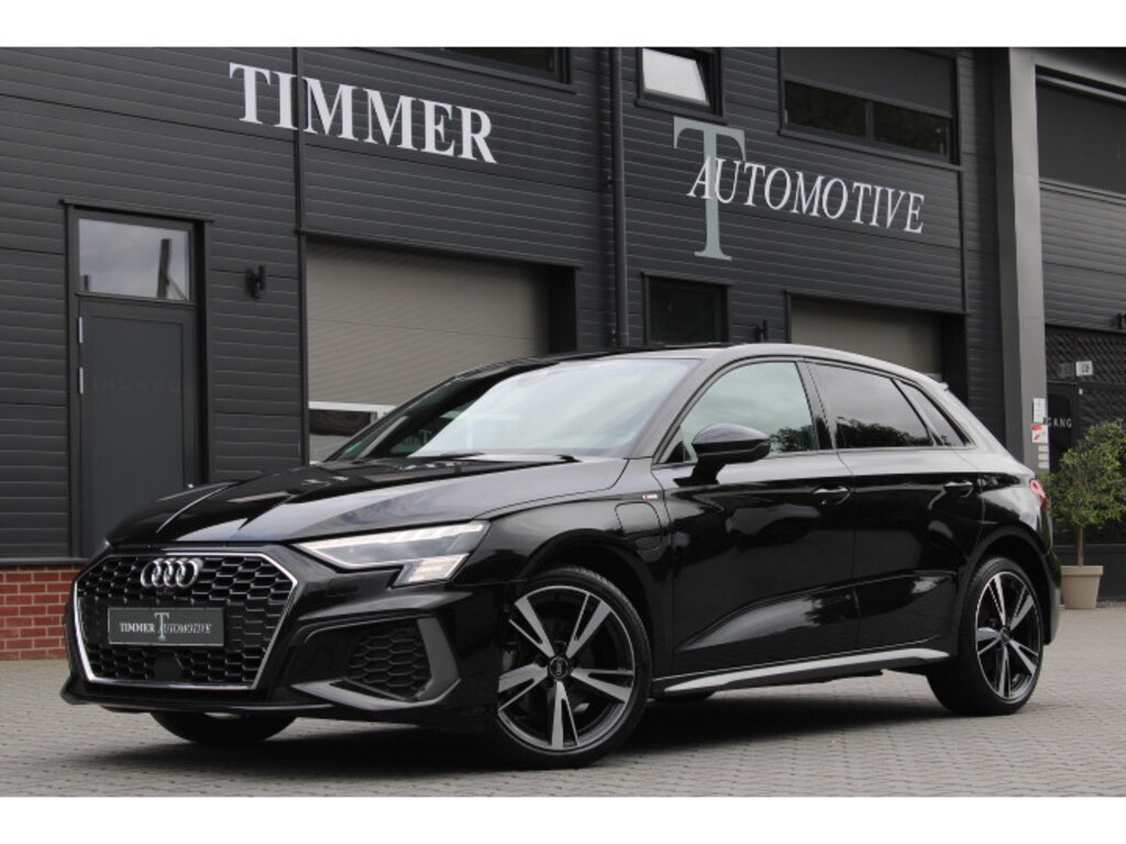 Audi A3 Sportback 40 TFSI e Advanced edition 3x S Line - 18 Inch - Matrix -Lederen S Line Stoelen - 360 Camera Adaptive Cruise Control - Keyless