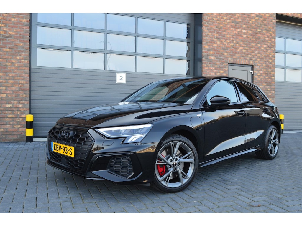 Audi A3 Sportback 45 TFSIe S Edition Competition | Gereserveerd