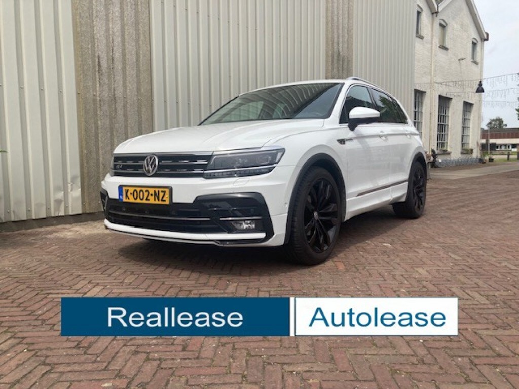Volkswagen Tiguan R-Line 1.5 Tsi ACT 150 Pk  DSG High Line 1e Eigenaar  Leder  Navi  Adaptive C  Car Play  El. Schuifdak  20 inch Suzuka  Trekhaak