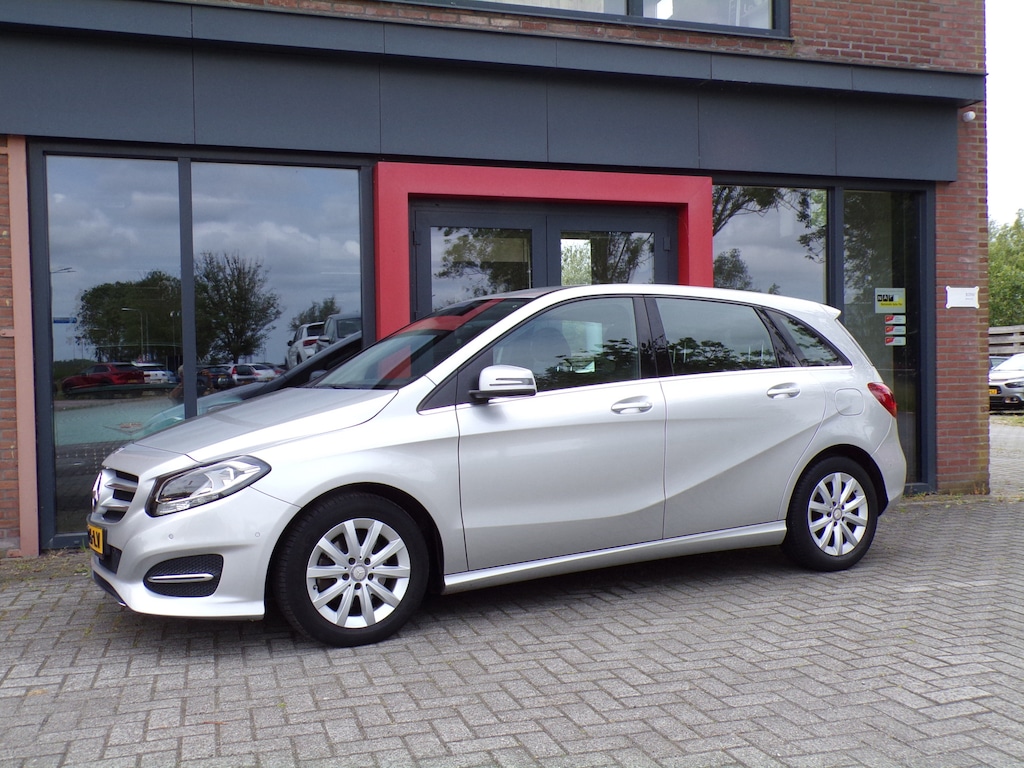 Mercedes-Benz B-klasse 180 Prestige Automaat Stoelverwarming Trekhaak
