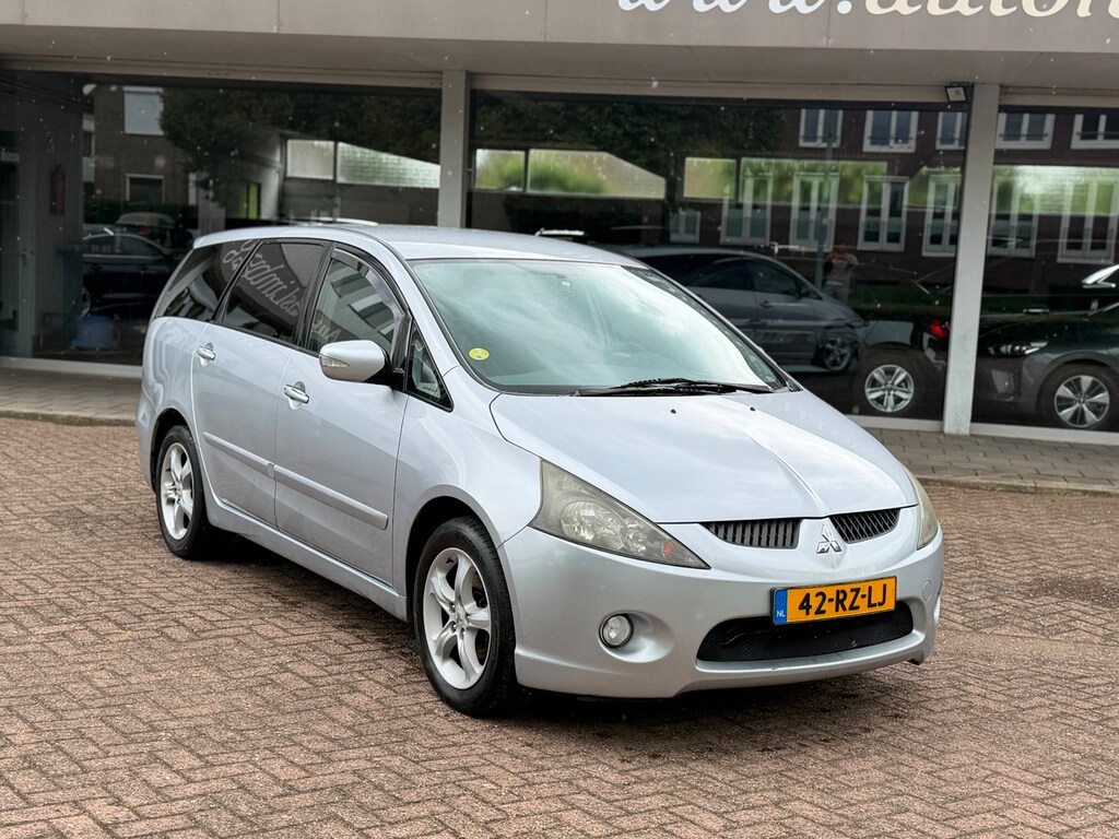 Mitsubishi Grandis 2.4-16V Intense|Nieuwe APK|7 Persoons|Set winterwielen