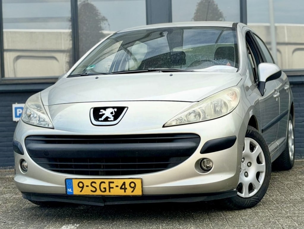 Peugeot 207 1.4-16V XR |Airco |Nieuwe APK |CruiseC