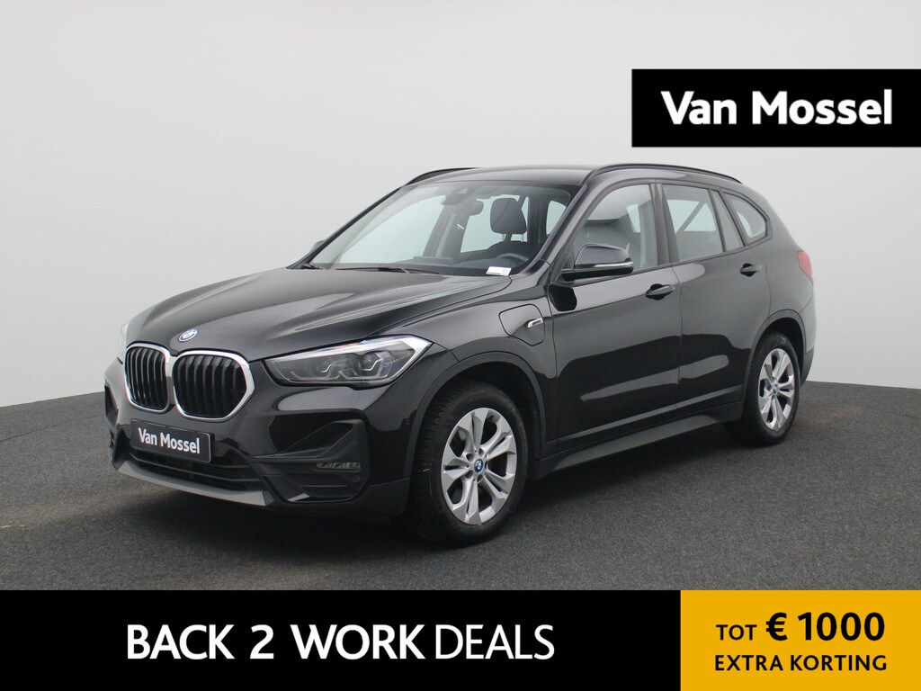 BMW X1 xDrive25e | ACC | Head-up Display | Keyless | Achteruitrijcamera | DAB |