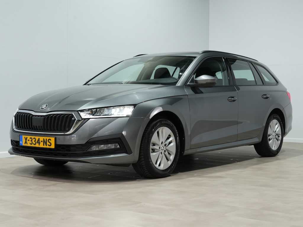Skoda Octavia Combi 1.0 e-TSI 110pk DSG Business Edition Trekhaak Navigatie Keyless Lm Velgen 248