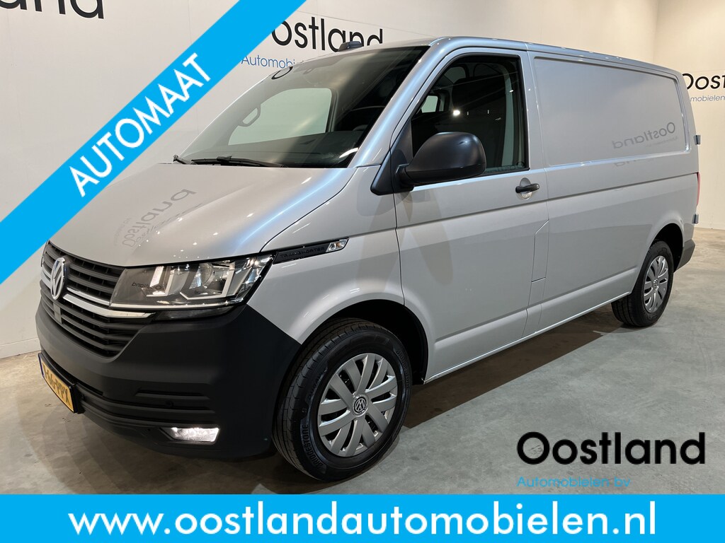 Volkswagen Transporter 2.0 TDI L1H1 150 PK Automaat / Airco / Cruise Control Adap. / CarPlay / PDC / Navigatie / 3-Zits
