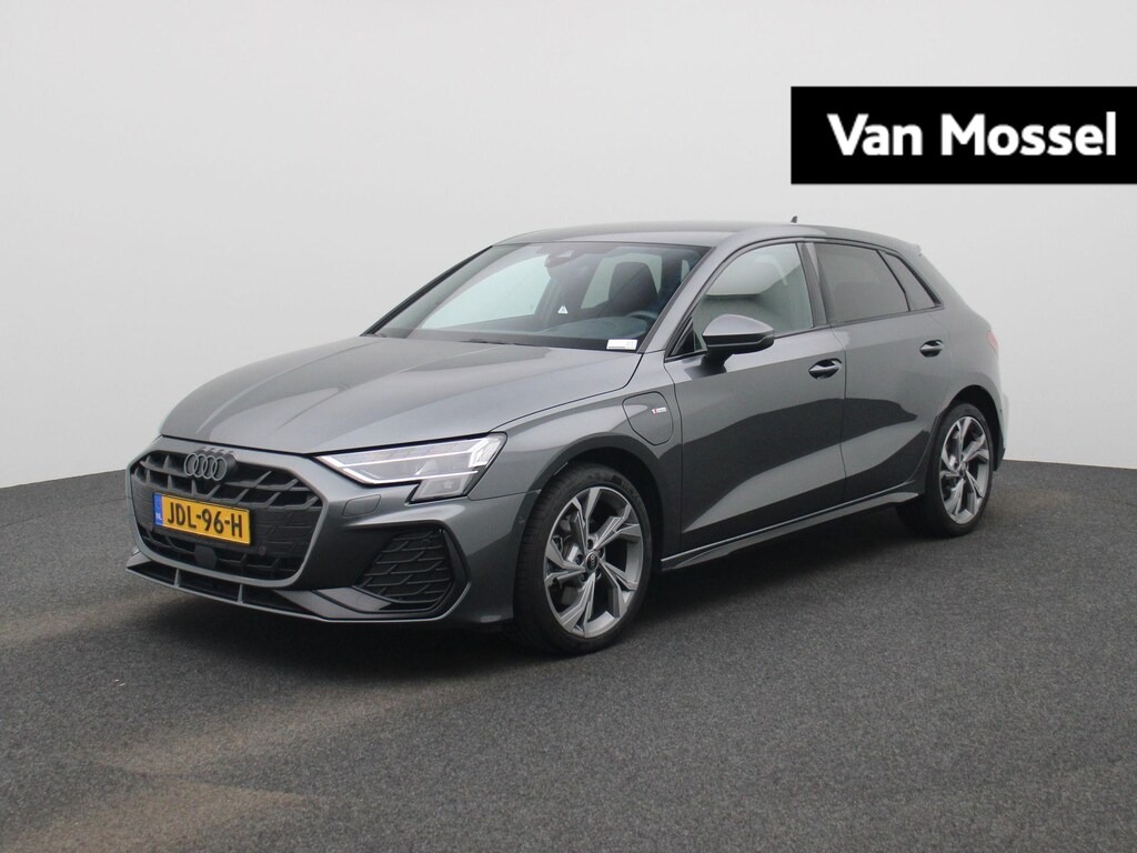 Audi A3 Sportback 40 TFSI e S edition 204 PK | S-line | Automaat | Navigatie | Stoelverwarming | Camera |
