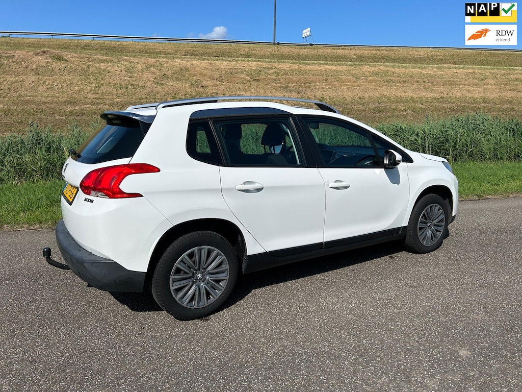 Peugeot 2008 1.2 VTi Active