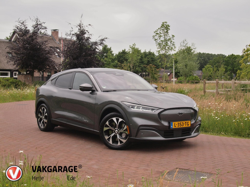 Ford Mustang Mach-E Extended RWD 98 kWh | 360 Camera | Bang & Olufsen | Stoel Memory | Apple Carplay | Panoramadak |