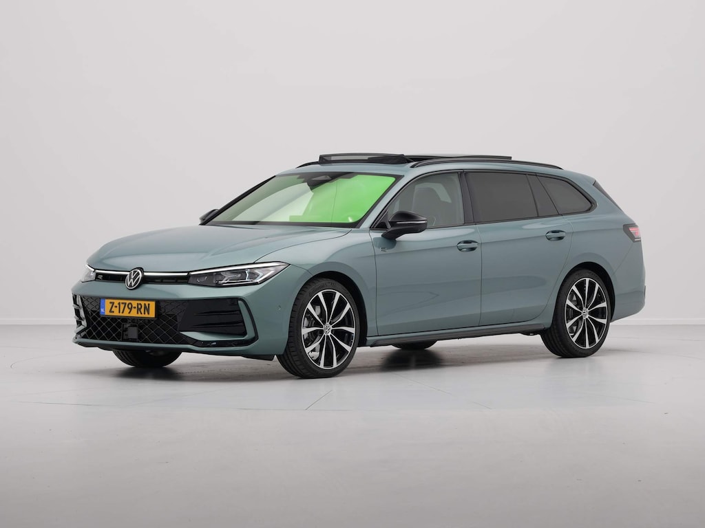 Volkswagen Passat Variant 1.5 eTSI R-Line Business Panorama Camera DAB Stoelverwarming ErgoActive