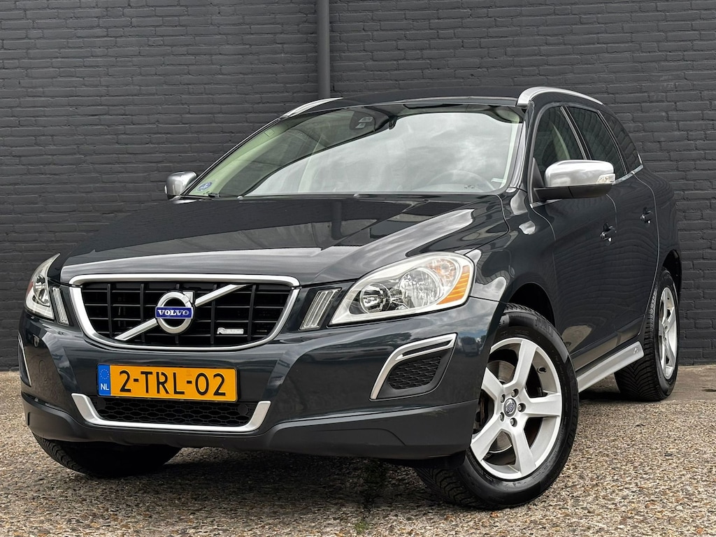 Volvo XC60 2.0 T5 Summum R-DESIGN|PDC|LEDER|CRUISE|NAVI|NWE APK