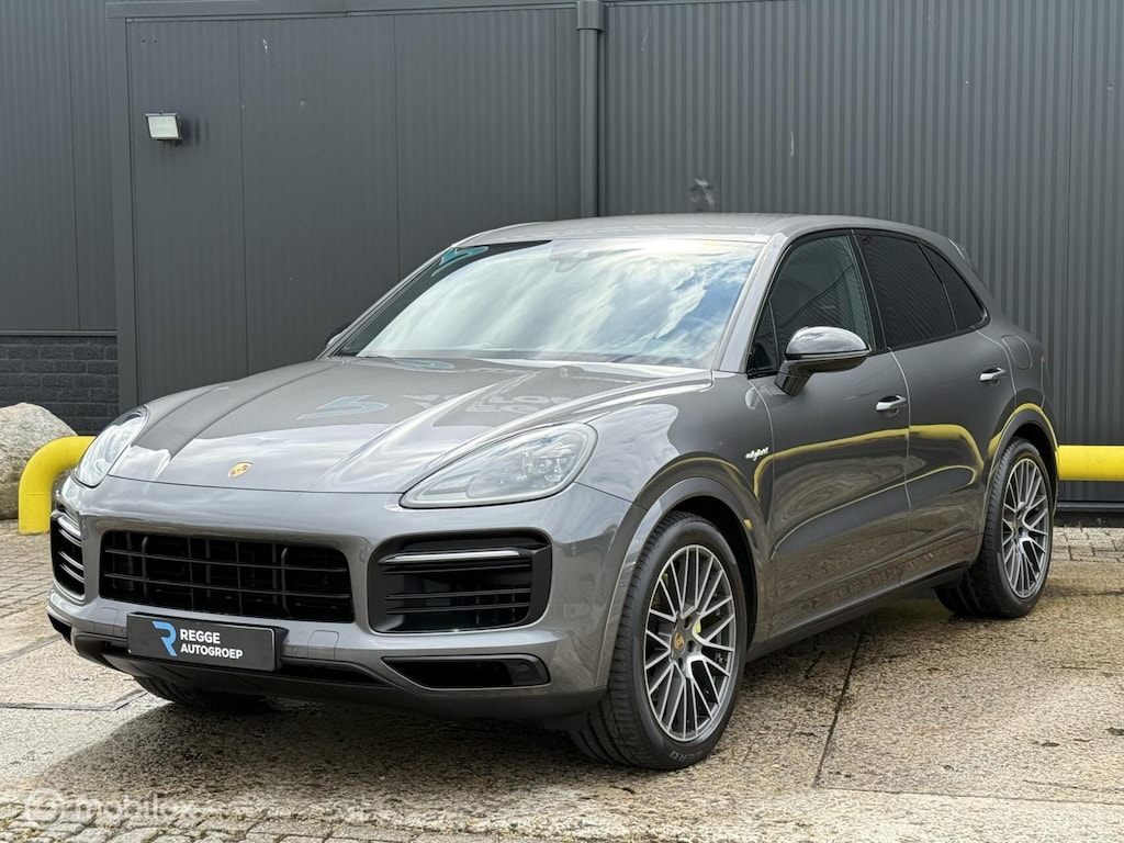 Porsche Cayenne 3.0 E-Hybrid SPORT DESIGN | TOPSTAAT