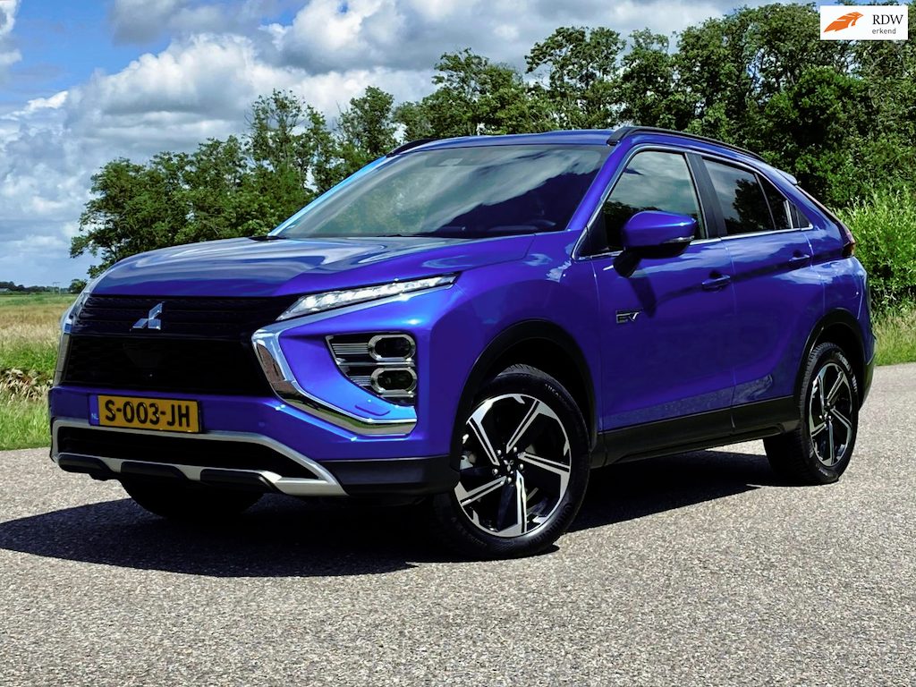 Mitsubishi Eclipse Cross 2.4 PHEV Intense+ Automaat Camera Leder-Alcantara Navi 188PK NAP