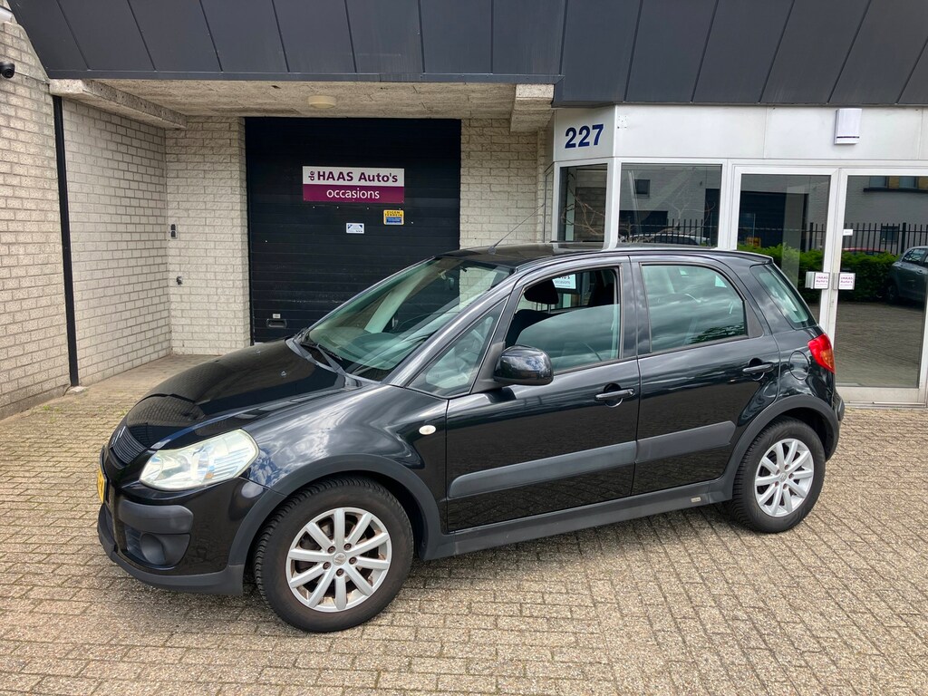 Suzuki SX4 1.6 Comfort / DEALER SERVICED / HOGE INSTAP / AIRCO / APK 2027 / CAMERA / ALU VELGEN