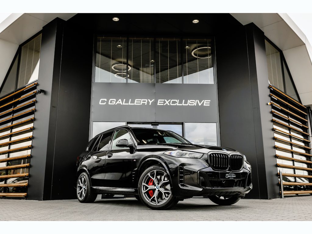 BMW X5 xDrive50e - M Sport Pro | Skylounge | B&W | Luchtvering