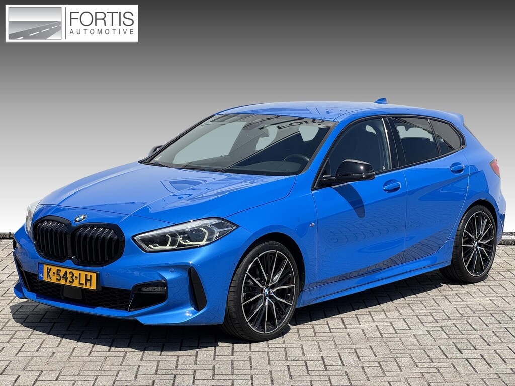 BMW 1-Serie 118i High Executive Edition NL-AUTO | M-PAKKET | LEDER | SFEER VERLICHTING