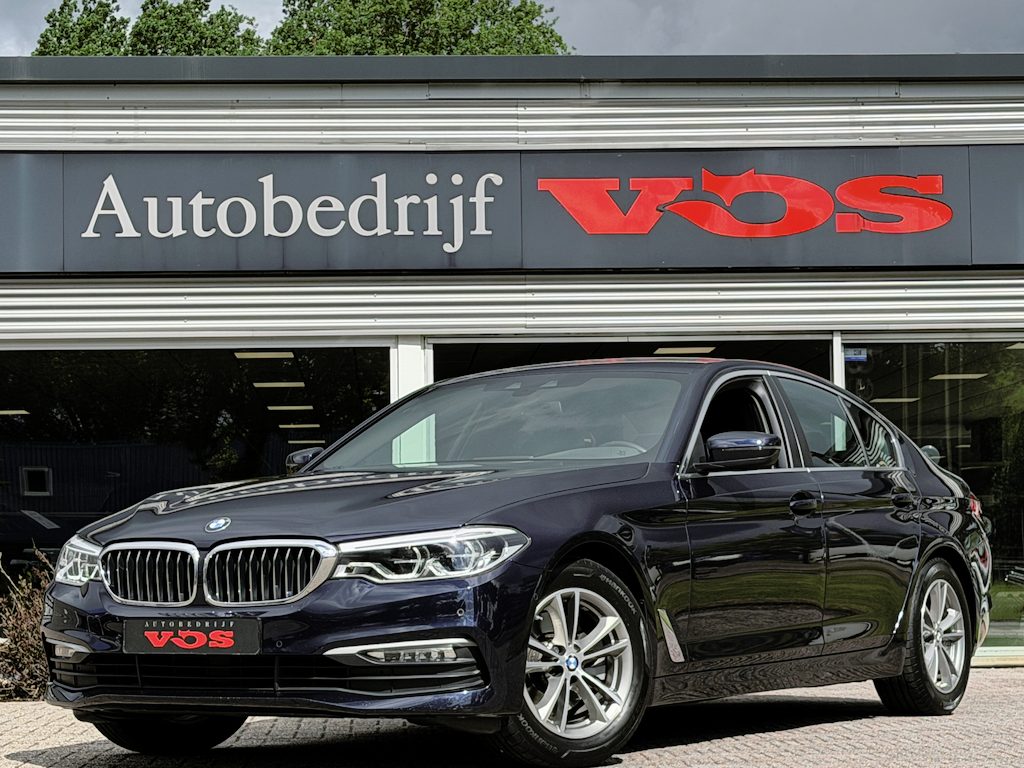 BMW 5-Serie 520i High Executive | Memory | Elektr. Trekhaak | Leder | Camera