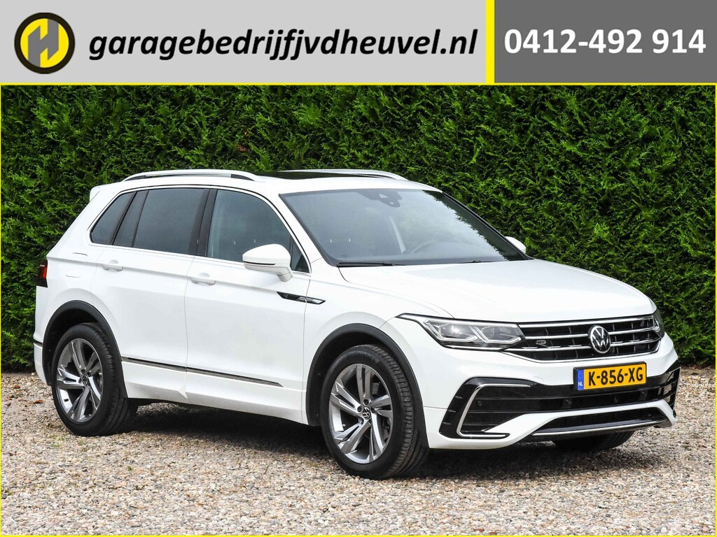 Volkswagen Tiguan 1.5 TSI R-Line Business+ / 1e eig. / pano-dak / zwart leer / adaptieve cruise control / R-line / trekhaak