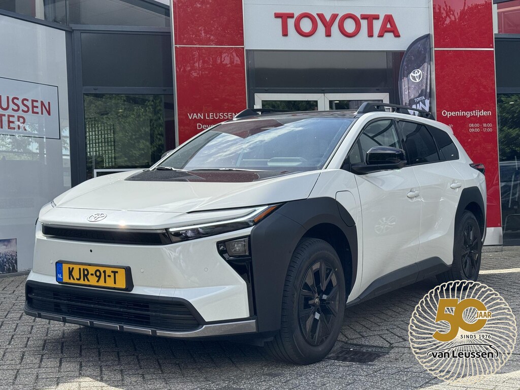 Toyota BZ4X Touring Executive AWD 75 kWh PANODAK JBL-AUDIO 1500KG TREKGEW STOELVERW/KOELING STUURVERW BLIND SPOT WARMTEPOMP EL-ACHTERKLEP