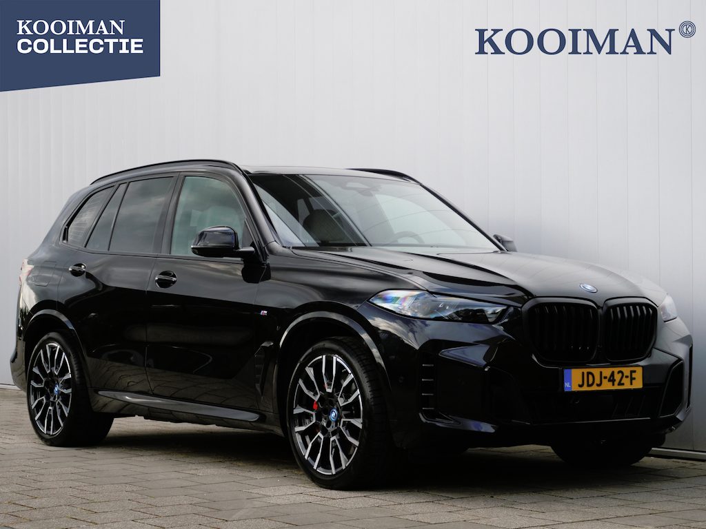 BMW X5 xDrive50e 490 Pk Automaat M-pakket / Leer / Pano-dak / Trekhaak / Camera's / DAB
