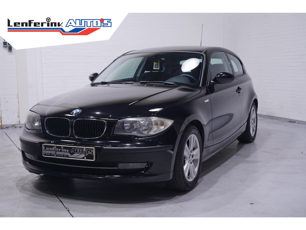 BMW 1-Serie 116i Business Line NAP Clima Sportstoelen Stuurbediening 16"-lmv Regensensor