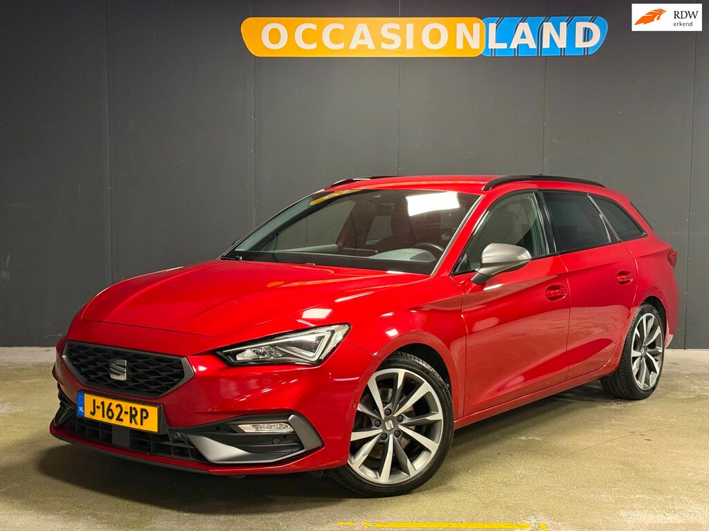 SEAT Leon Sportstourer 1.5 eTSI FR|TREKHAAK|SFEER|CAMERA|KEYLESS|PDC|ACC|STUURV|LED|CARPLAY|18INCH|