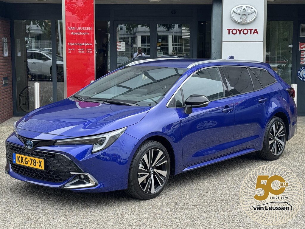 Toyota Corolla Touring Sports Hybrid 140 Dynamic SNEL LEVERBAAR STOELVERWARMING PARK-SENSOREN KEYLESS