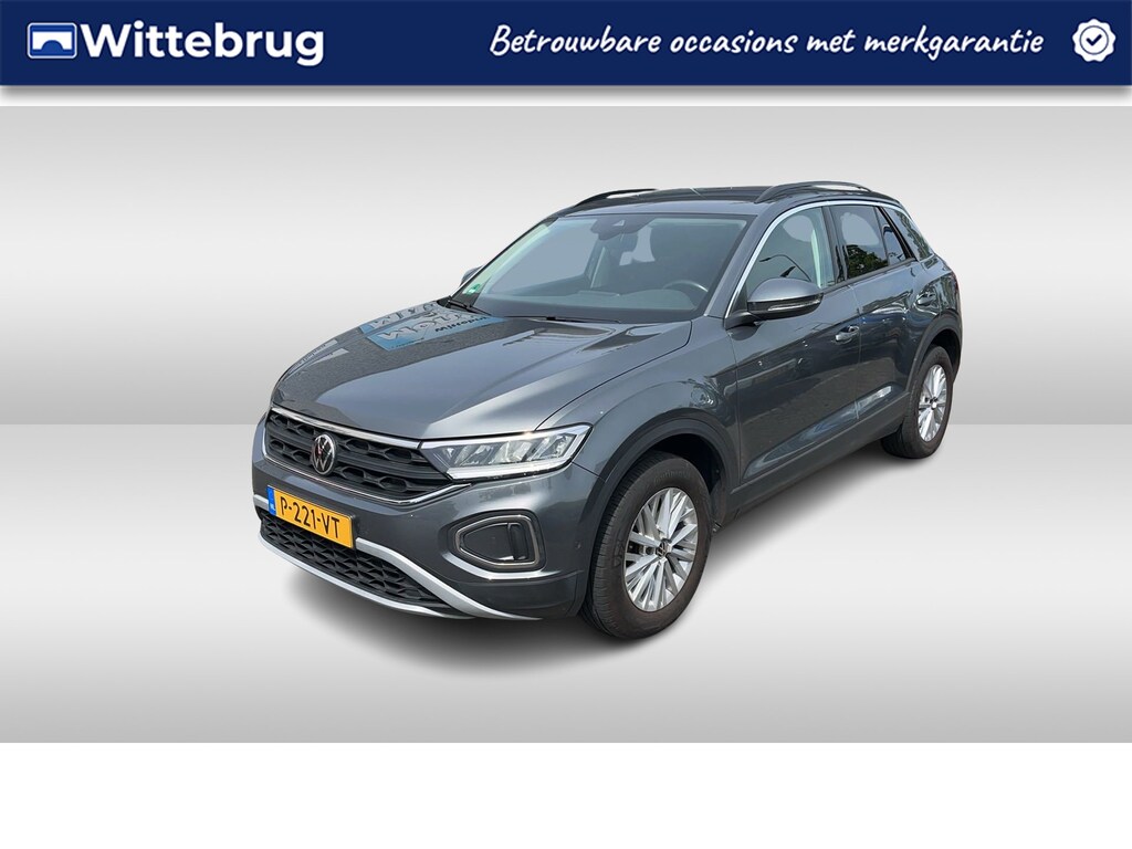 Volkswagen T-Roc 1.0 TSI Life Business Navigatie / Parkeersensoren / Clima / LED verlichting / Trekhaak afneembaar / App-connect