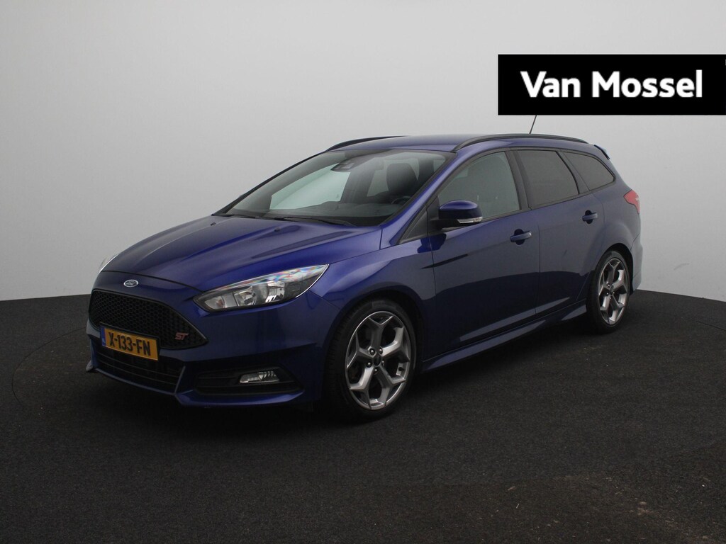Ford Focus Wagon 2.0 ST | 250 PK | Sportstoelen | Navigatie | Stoelverwarming |