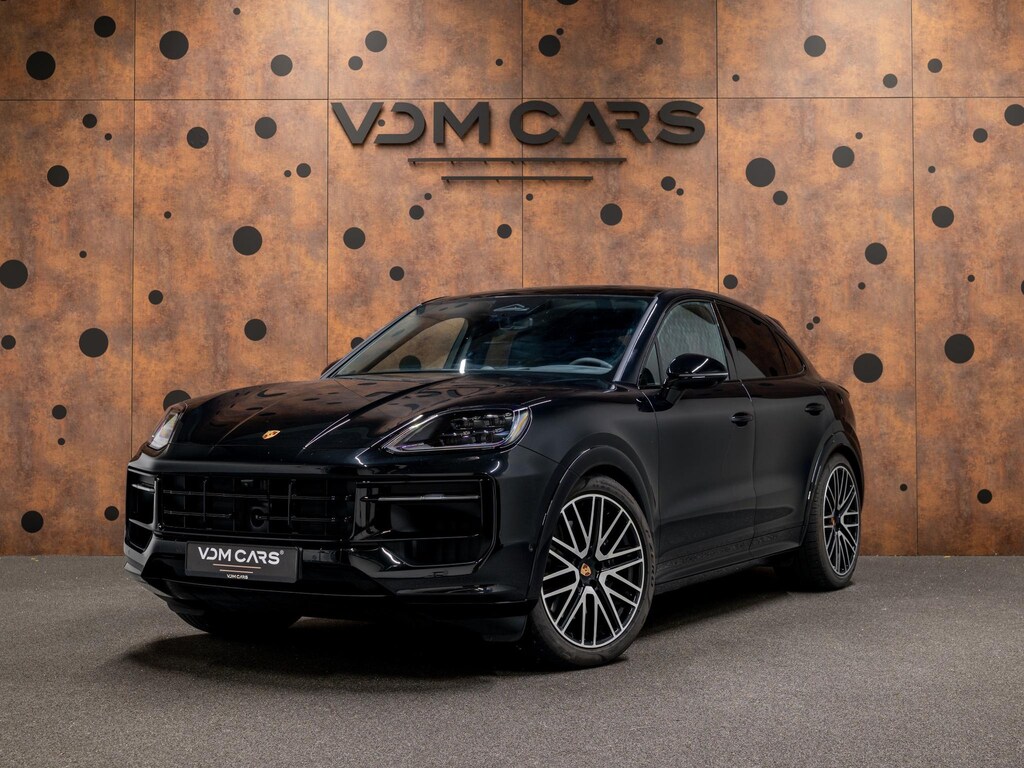 Porsche Cayenne Coupé 3.0 E-Hybrid Black Edition | SportDesign | Trekhaak | Achterasbest. | Sportuitlaat | HUD | Bijrijdersdisplay |