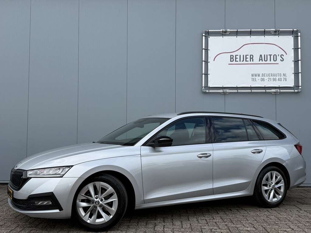 Skoda Octavia Combi 1.0 e-TSI Sport Business Automaat Carplay.