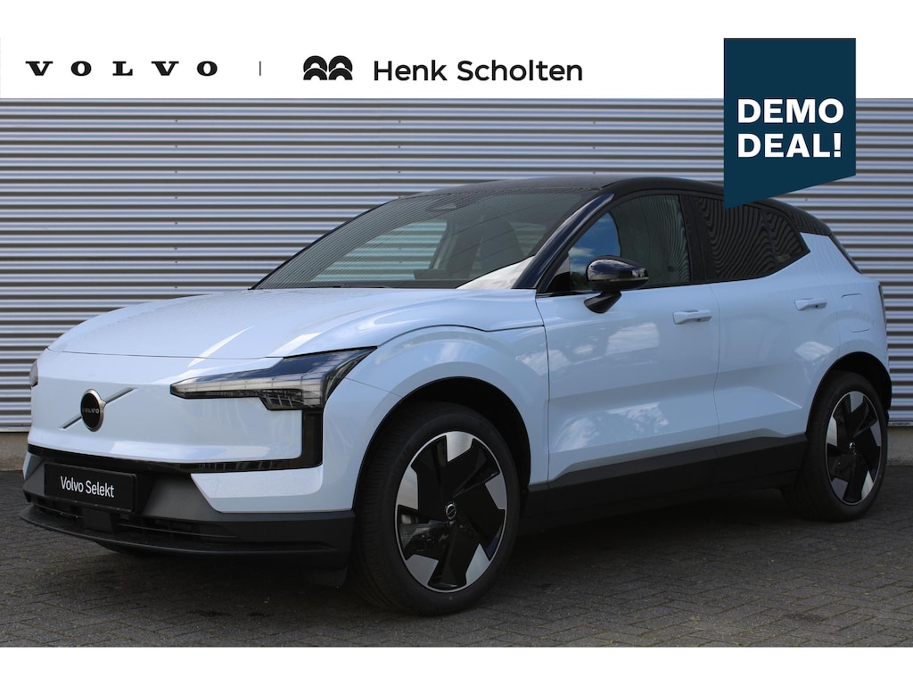 Volvo EX30 P5 Long Range Plus Europa 69 kWh | SOH-waarde 100% |Dak Hoogglans Zwart | Elektrische Achterklep | Getint Glas | Adaptieve Cruise Control | Pilot Assist | Harman/Kardon | Elektrisch Verstelbare Voorstoelen | Stuurverwarming | Stoelverwarming | Keyless | BLIS | Parkeersensoren Voor en Achter | Achteruitrijcamera | Google |