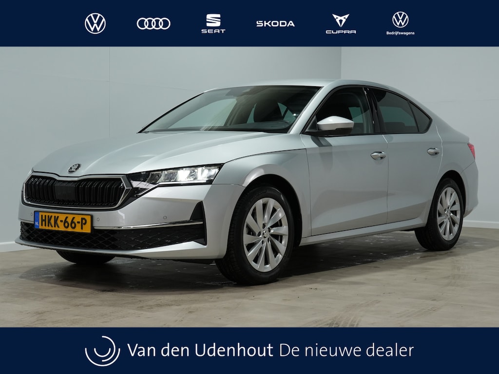 Skoda Octavia 1.5 TSI DSG MHEV First Ed. | Camera | Full-LED | Stoelverw. | Android/Carplay 235