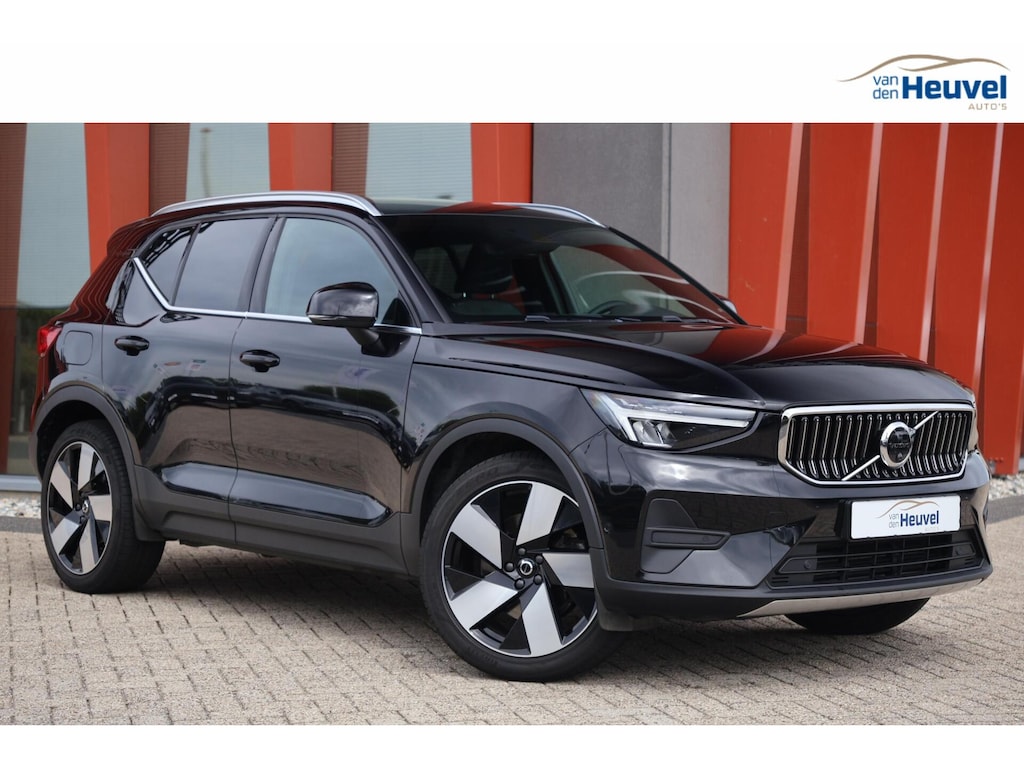 Volvo XC40 T4 Recharge Plus Bright | Stoelverwarming | Trekhaak | 360° Camera | H/K | Keyless