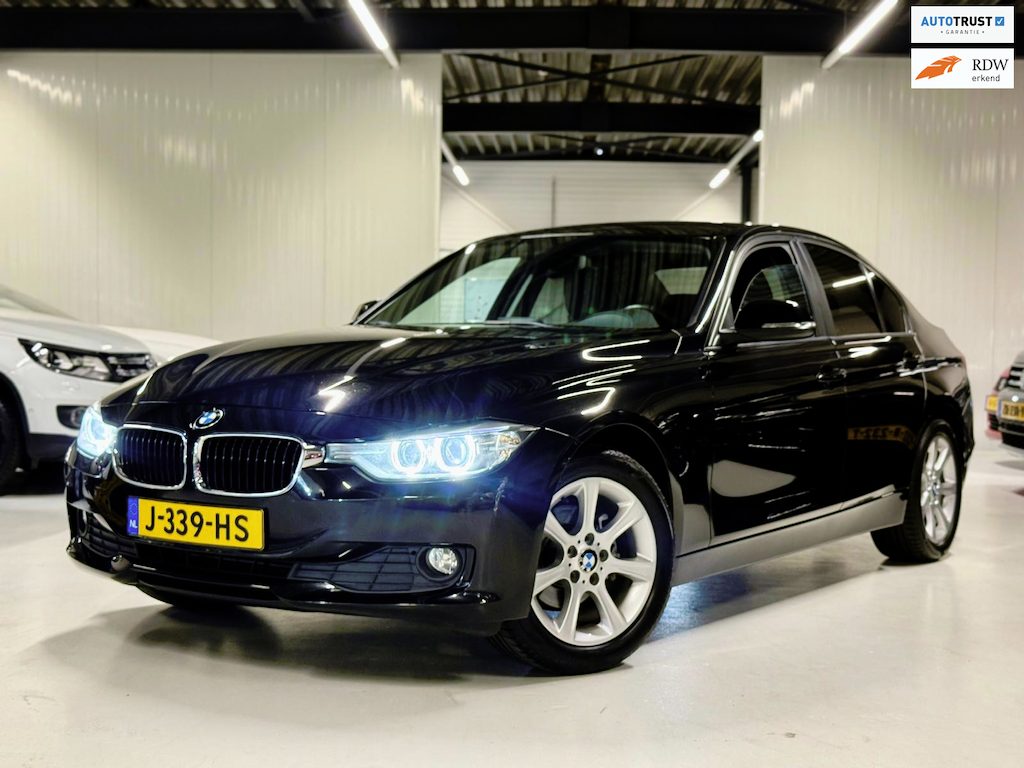 BMW 3-Serie 316i High Executive LED|NAVI|STOELVERWARM..