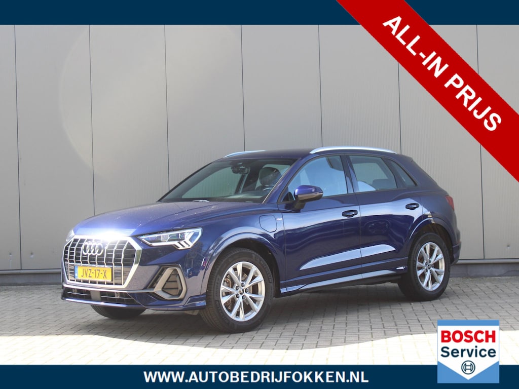 Audi Q3 45 TFSI e 245pk S line | Zwenkbare trekhaak | Achteruitrijcamera | Navigatie | Half leder | DAB