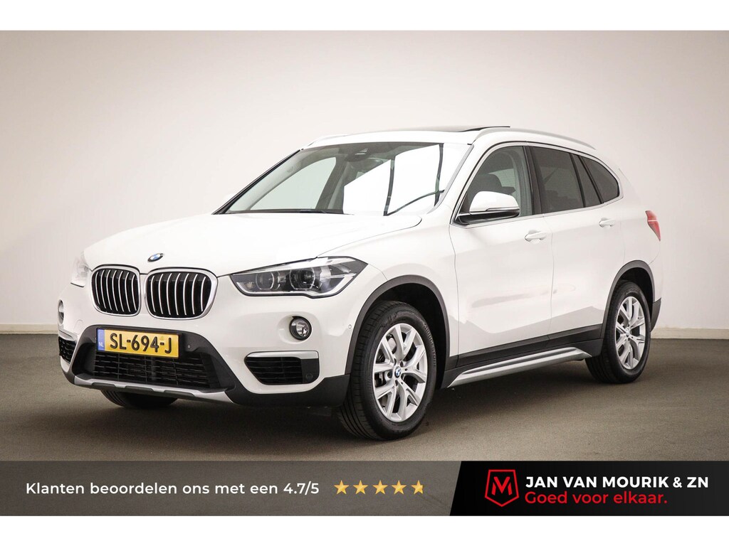 BMW X1 xDrive20i High Executive | PANORAMADAK | HEAD UP | STOELVERWARMING | TREKHAAK
